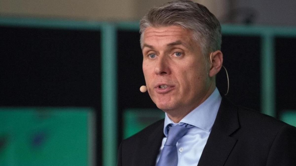 Rosetti elogia la "preparación al 100%" de las árbitras de la Eurocopa