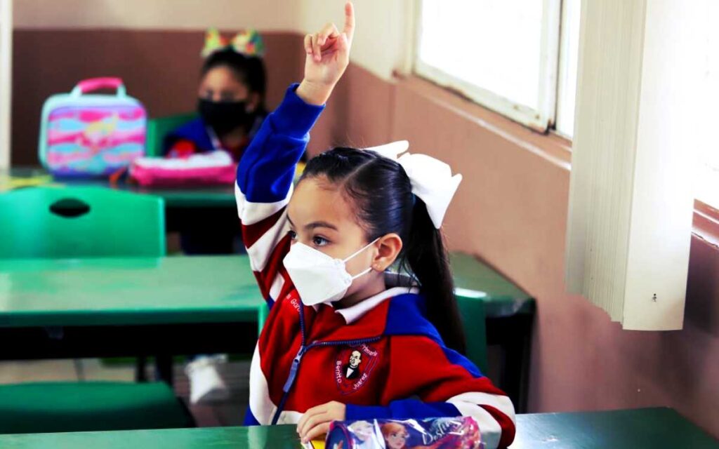 SEP regula fin del ciclo escolar: Ningún estudiante sacará menos de 6 y no se contará asistencia