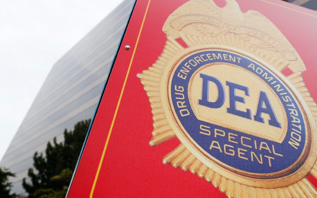 SRE debe proporcionar documento de notificación a la DEA sobre cierre de la unidad antinarcóticos en México: INAI