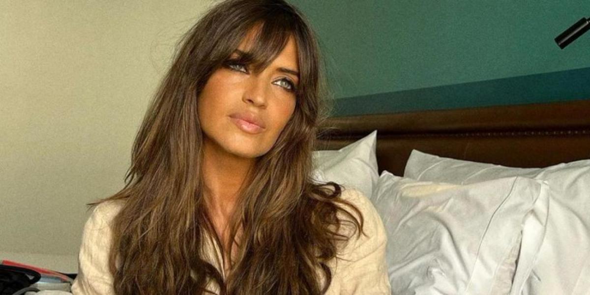 Sara Carbonero, 'pillada' con su nuevo novio besándose apasionadamente en la calle