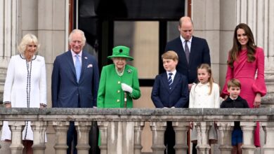 "Sigo comprometida a servirles lo mejor posible", asegura Isabel II durante la celebración de su Jubileo de Platino