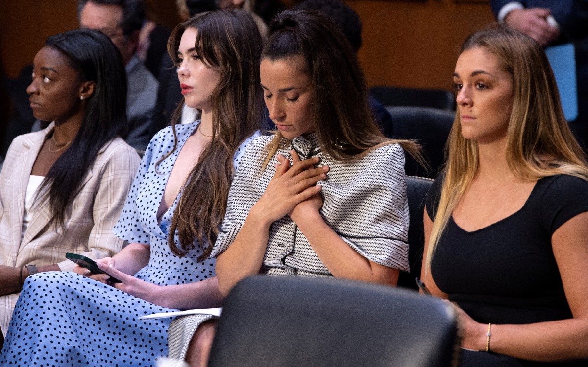 Simone Biles, Aly Raisman y más víctimas de Nassar demandarán al FBI