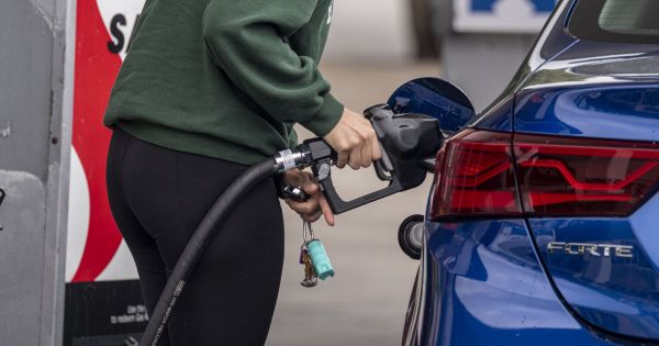 Sube el precio de la nafta en Uruguay: cuánto costará llenar el tanque desde ahora