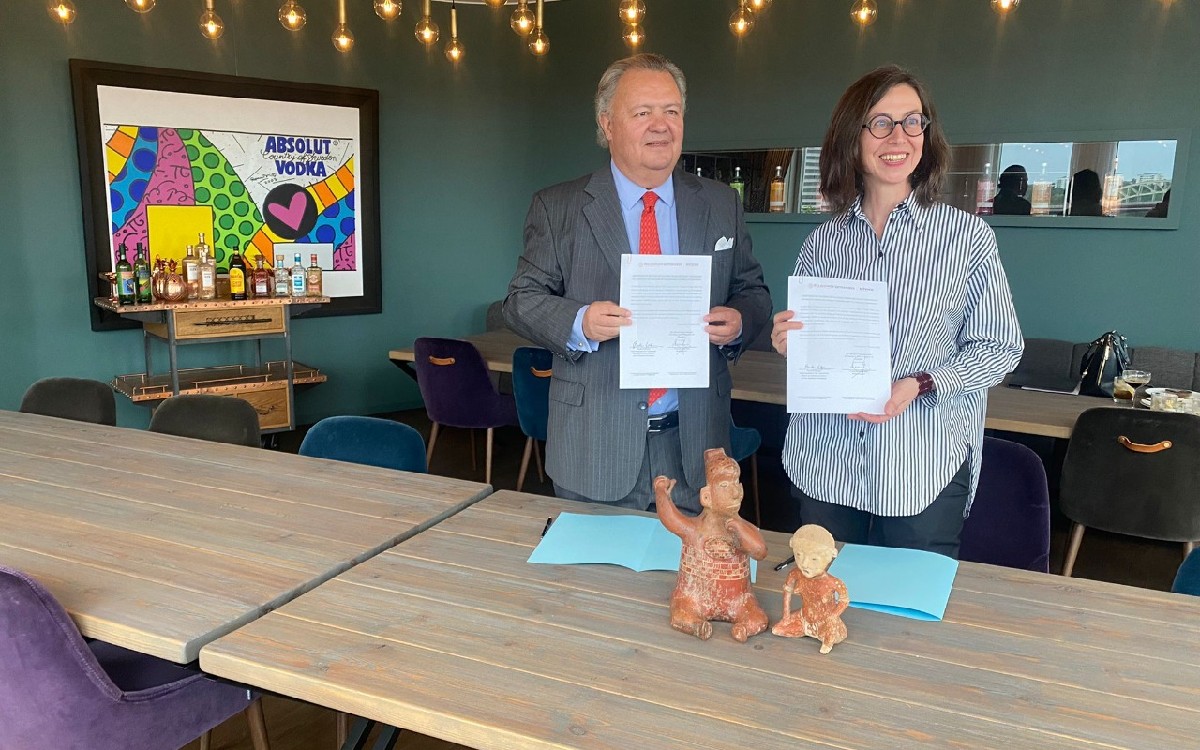 Suecia entrega a gobierno federal dos piezas precolombinas originarias de México