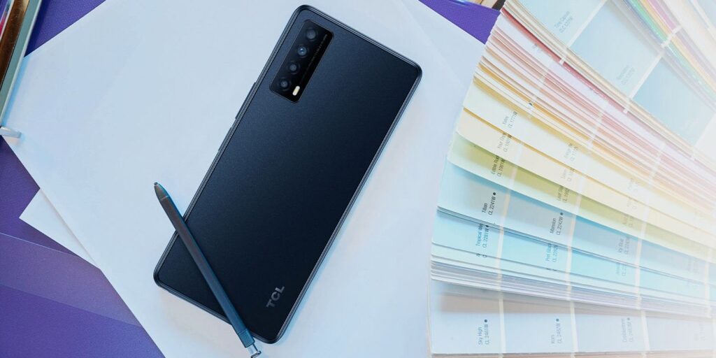 TCL Stylus 5G es una alternativa asequible al Galaxy S22 Ultra