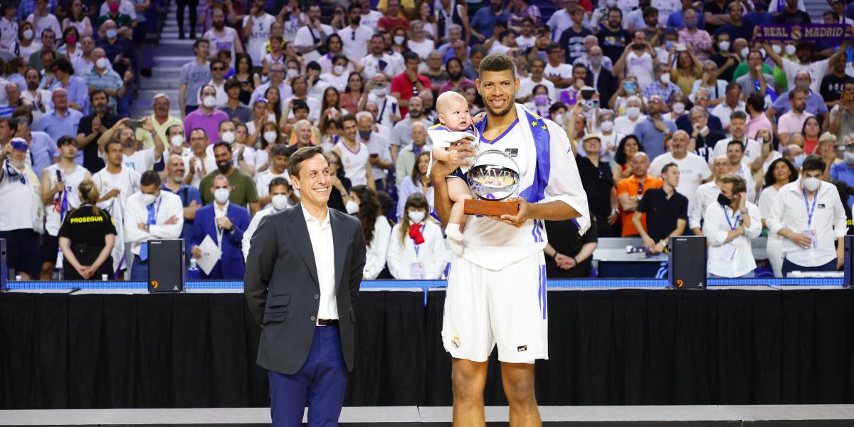 Tavares, MVP: "He entrenado mucho para mejorar en ataque"