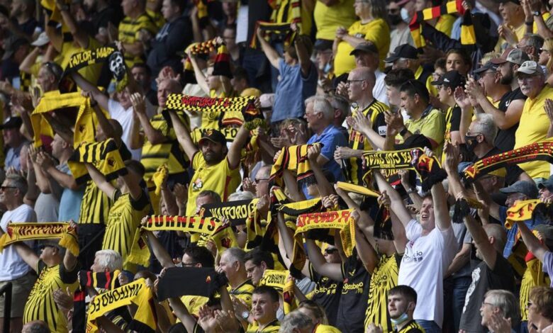 Tiran aficionados del Watford amistoso contra Selección de Qatar | Video