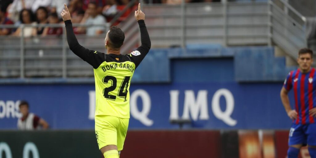 Todo gira en torno a Borja García