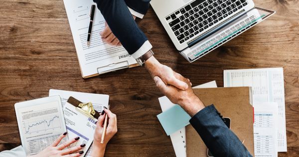 Trabajo remoto sin experiencia: cómo ganar en dólares y dónde postularse