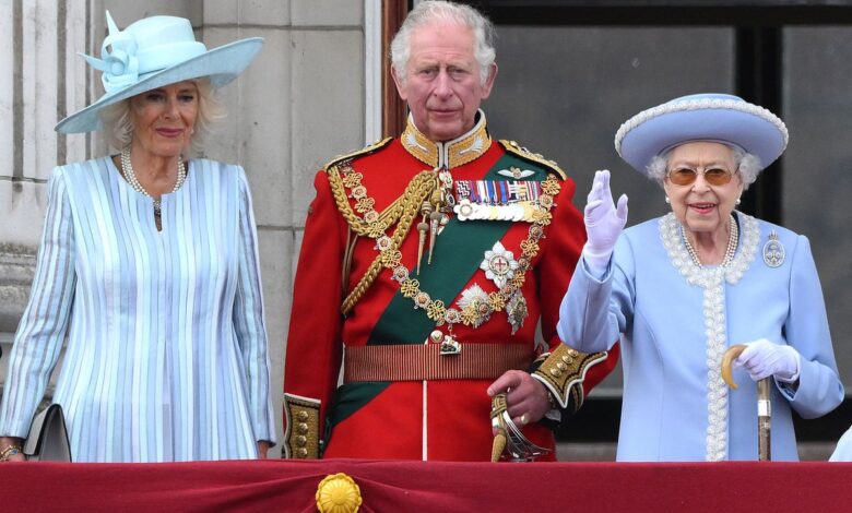 “Tres hurras por la reina”: el Reino Unido descubre que el mundo sigue prestándole atención
