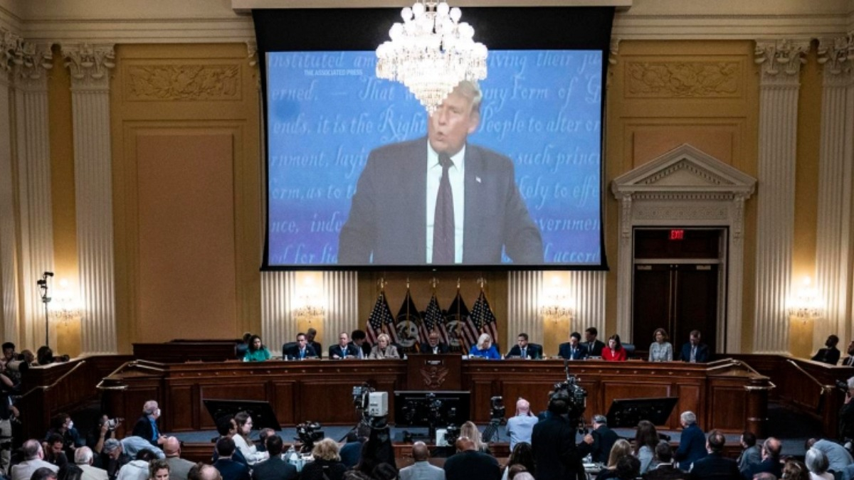 Trump arremete contra informe del comité investigador