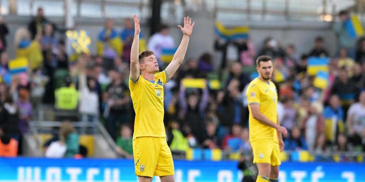 Ucrania y Escocia debutan con victoria