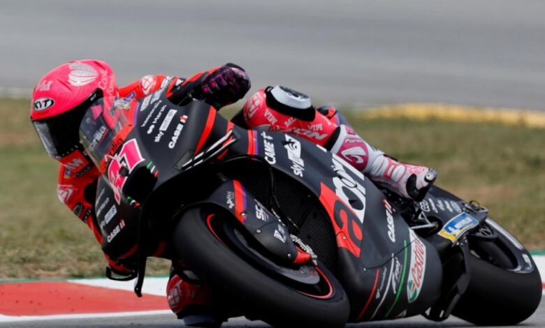 Un Aleix Espargaró de récord se lleva los libres en Montmeló