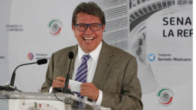 Un sinsentido, moratoria constitucional de la oposición: Monreal