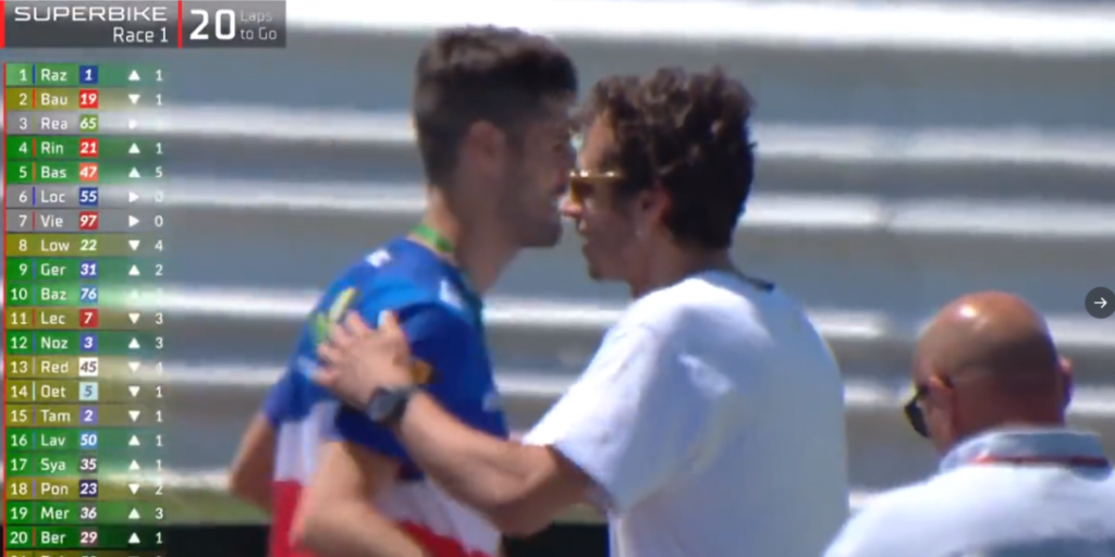 Valentino Rossi “se pasa” a Superbike