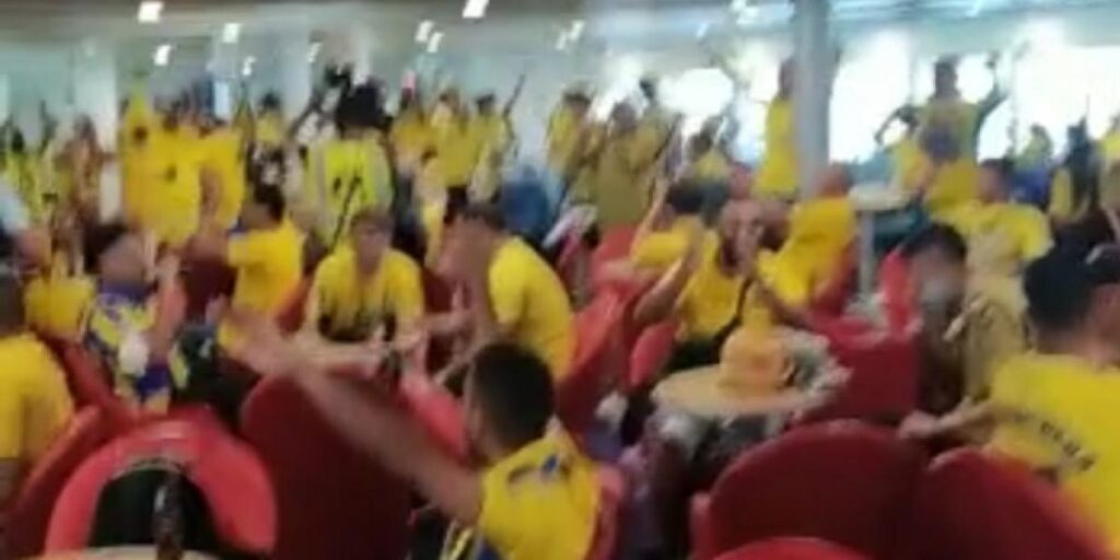 Vídeo: Así anima la afición de Las Palmas desplazada a Tenerife