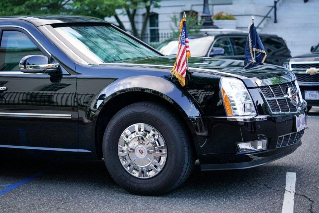 Vídeo | Todos los secretos de ‘The Beast’, el coche presidencial de Biden en la Cumbre de la OTAN