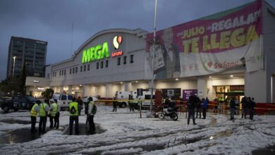 Video | Una granizada en Ciudad de México desploma el techo de un gran supermercado