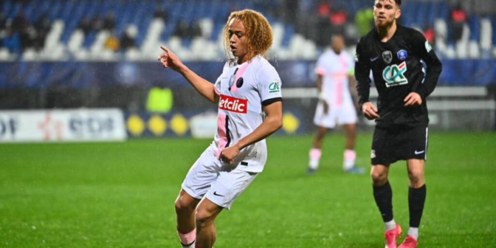 Xavi Simons renovará por el PSG pero se irá cedido
