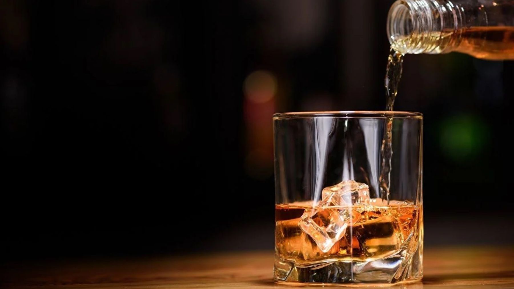 esta es la verdadera forma de tomar el whisky