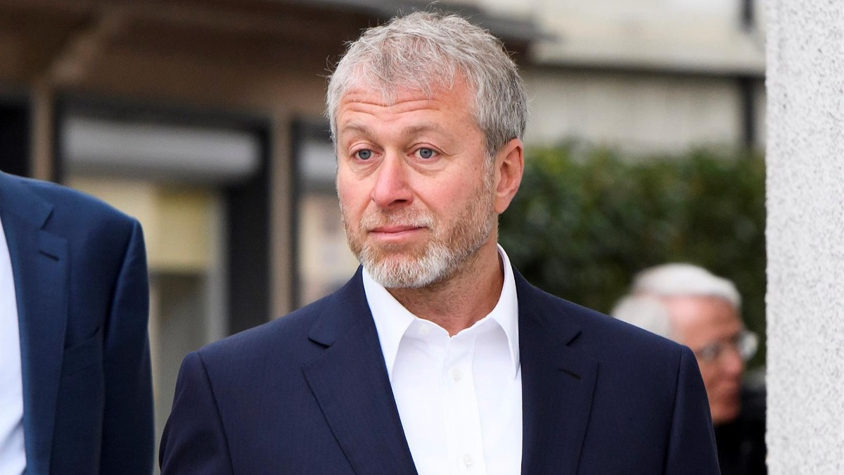 justicia autoriza incautar dos aviones a Abramovich