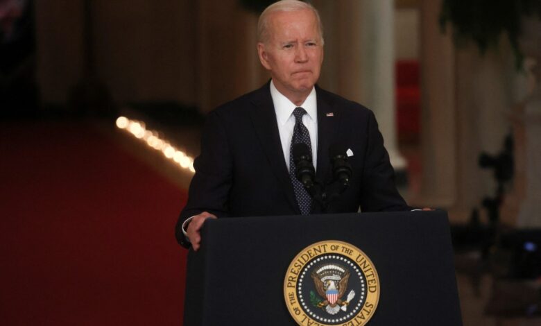 "¡Basta!": Insta Biden al Congreso a prohibir las armas de asalto