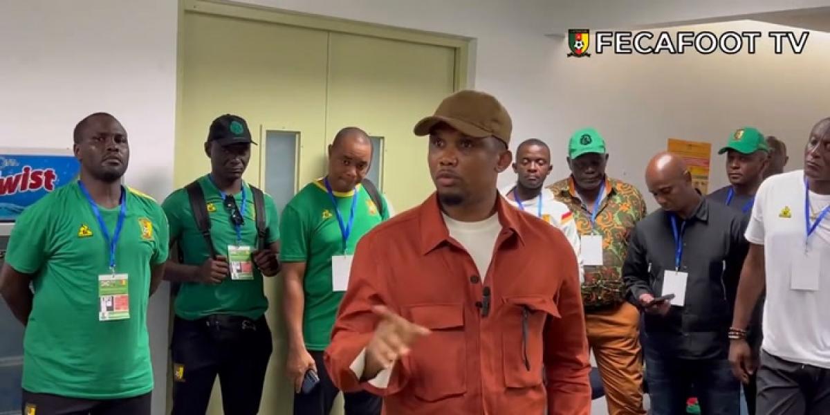 ¡Eto'o baja al vestuario y suelta un rapapolvo a los jugadores de Camerún tras ganar!
