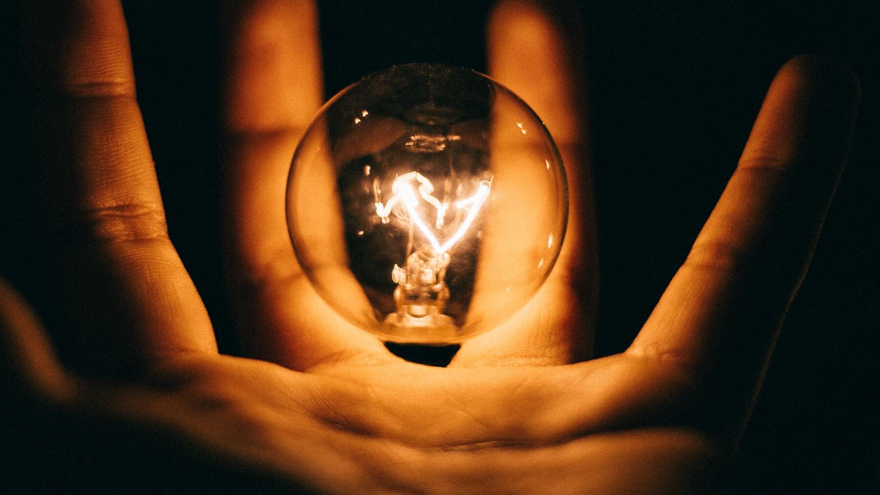 ¿Cómo se propaga la luz y a qué velocidad?