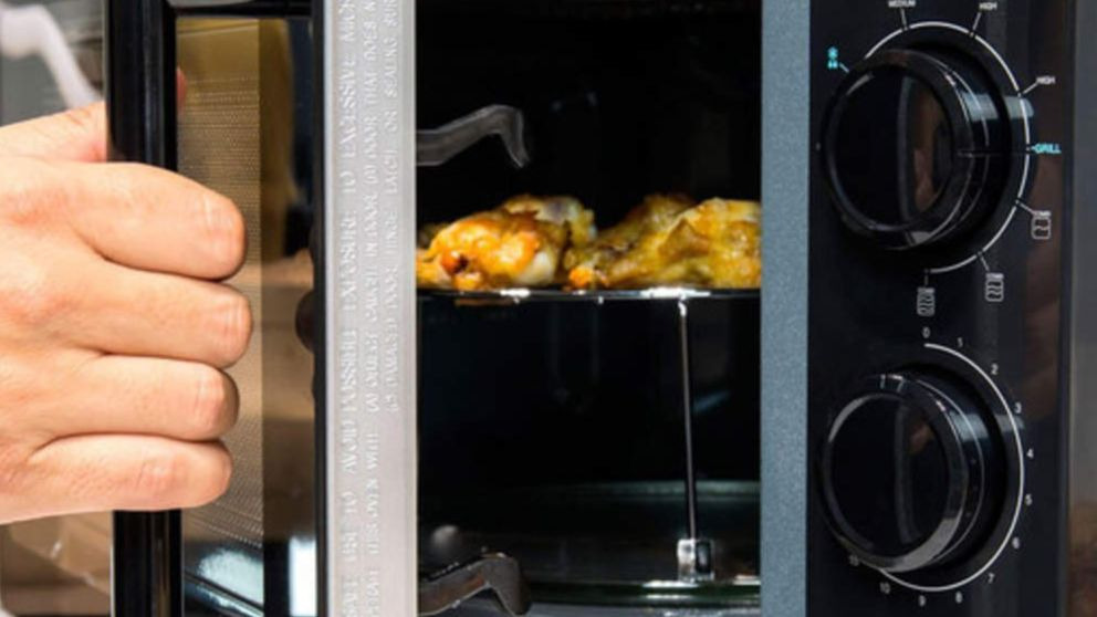 ¿Quién inventó el microondas y cómo lo hizo?