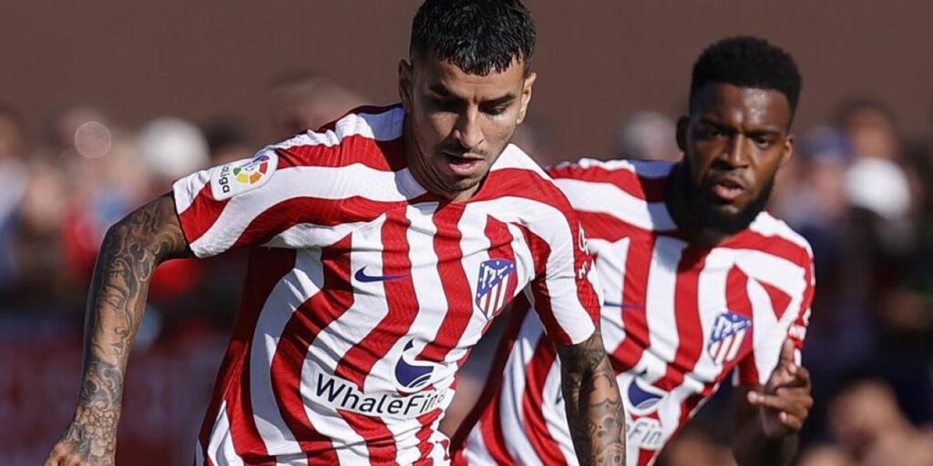 ¡Qué barbaridad! ¡Vaya golazo imposible se inventó Ángel Correa!