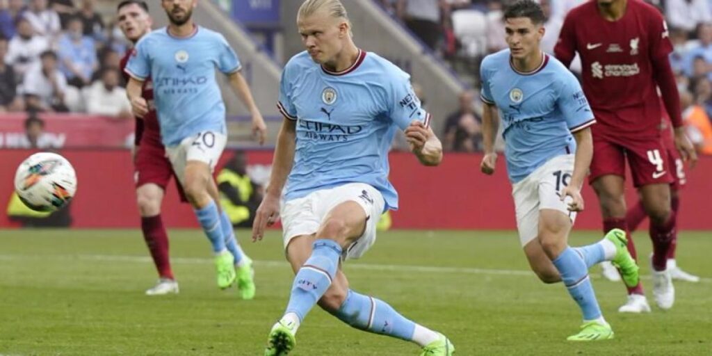 ¡Tierra, trágame! El increíble gol que falla Haaland