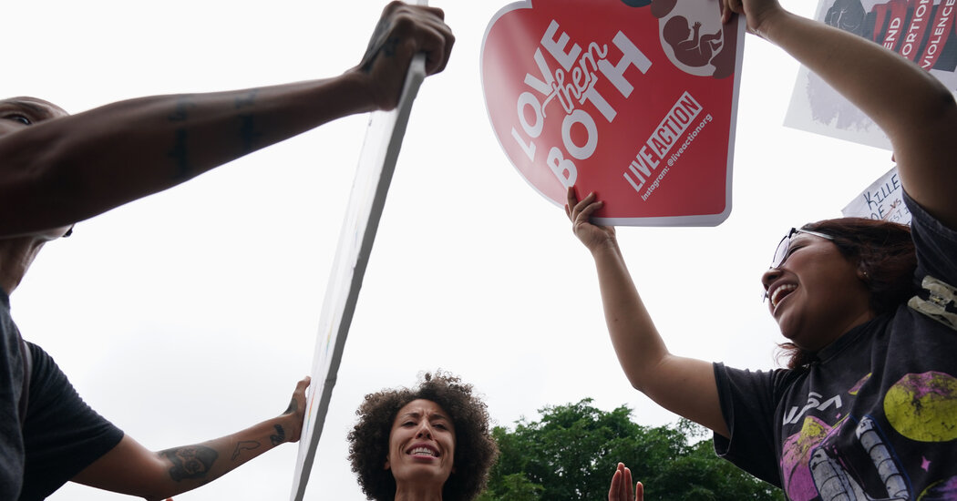¿Cuáles son las leyes de aborto en países de todo el mundo?
