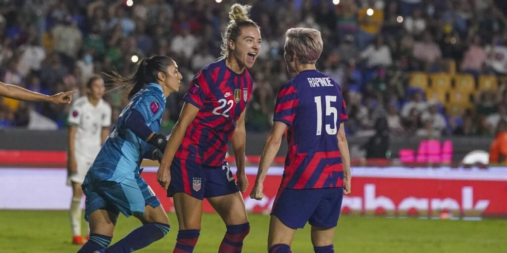 1-0: Estados Unidos vence sobre la hora a México
