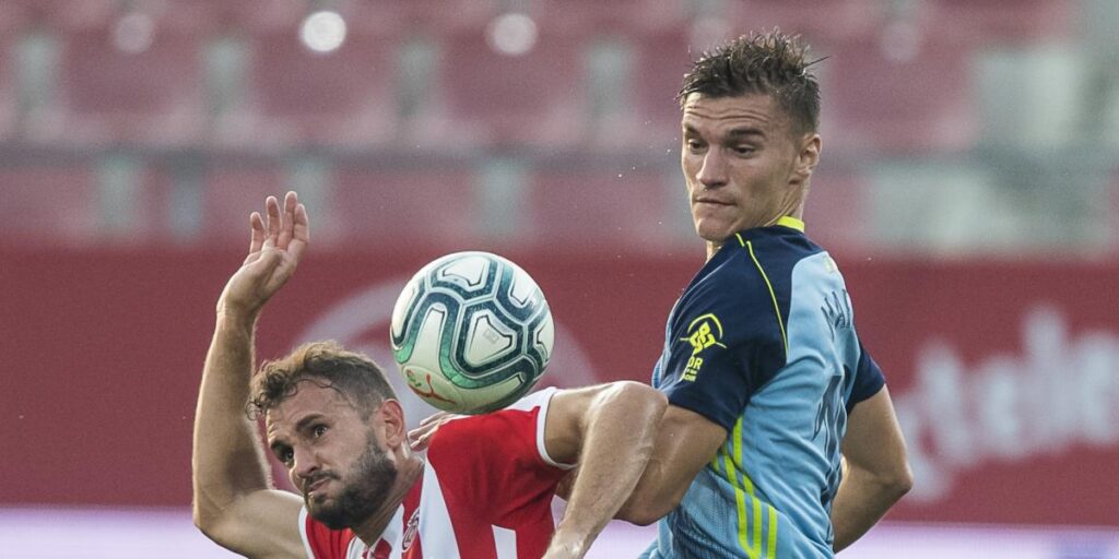 1-0: Maras da el triunfo al Almería ante el modesto Vélez CF