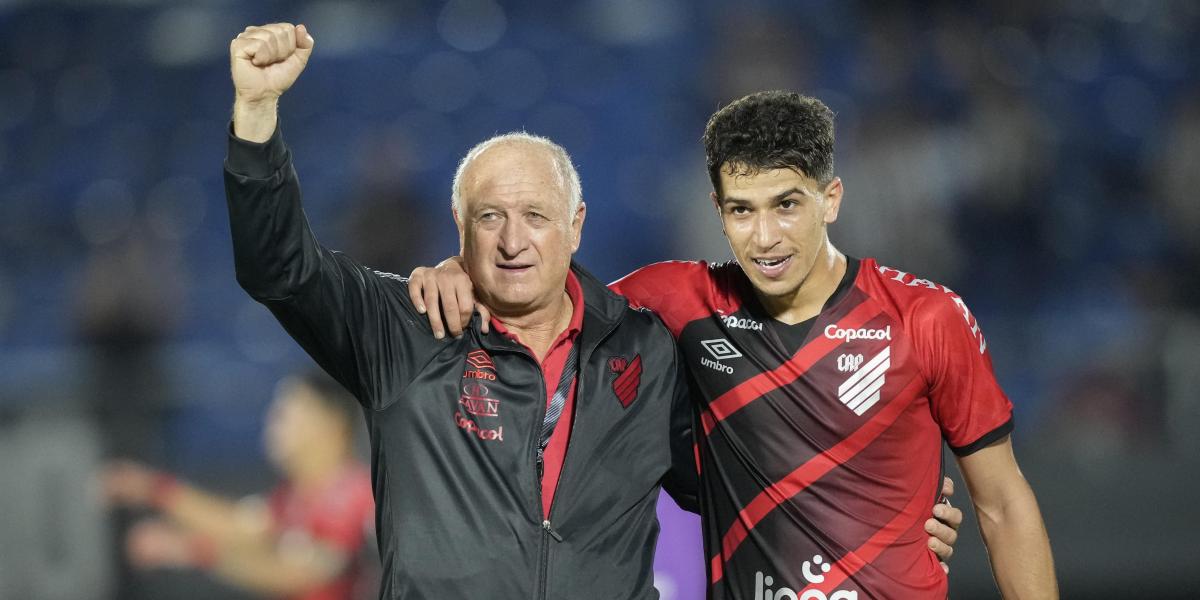 1-1: El Paranaense de Scolari, a cuartos