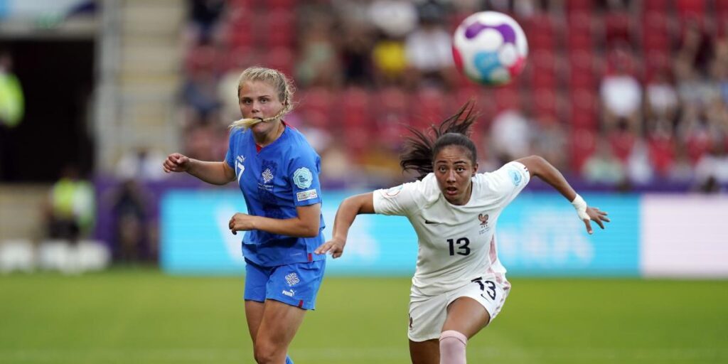 1-1: Islandia rasca un empate ante una Francia superior