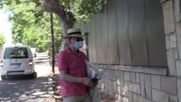 Ortega Cano saliendo de casa / Gtres