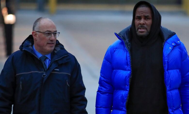 R. Kelly sigue bajo vigilancia de suicidio en la prisión tras su condena