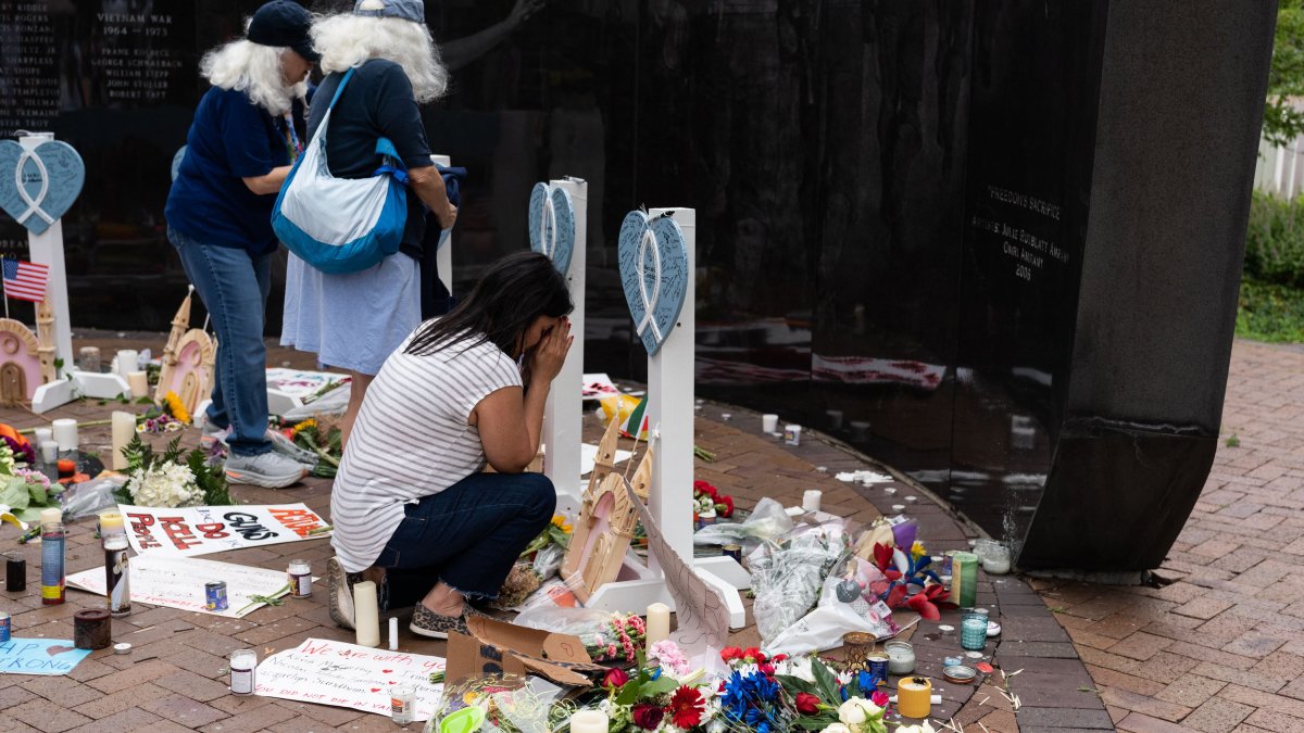 así fue como unos extraños salvan a niño en pleno tiroteo de Highland Park