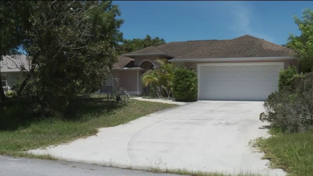 Mujer esconde el cuerpo de su madre en un congelador para seguir cobrando su pensión