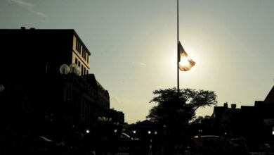Zona de negocios de Highland Park abre por primera vez tras ataque del desfile del 4 de Julio