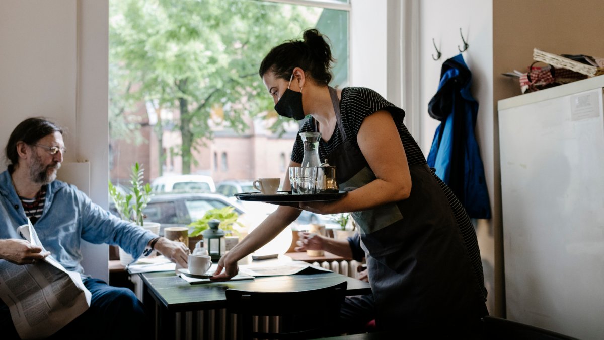 Posible regreso al uso de mascarillas en el condado de Los Ángeles: lo que debes saber