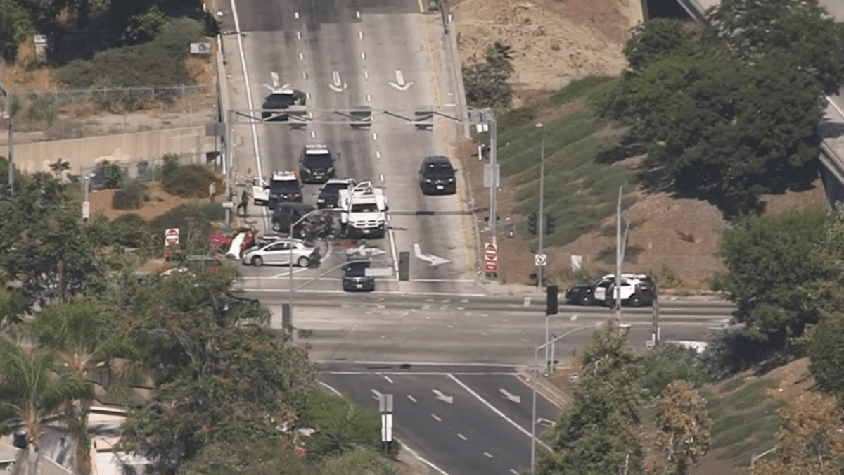 Conductor perseguido en un choque mortal de 7 autos no tenía la edad suficiente para conducir, según la policía
