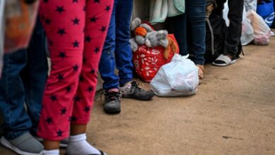 Inmigrantes inundan refugios de Nueva York en busca de asilo