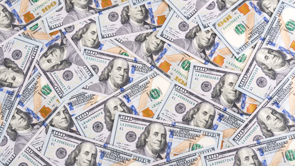 IRS da créditos fiscales a quienes aportan a sus IRA, 401K o cuentas de retiro