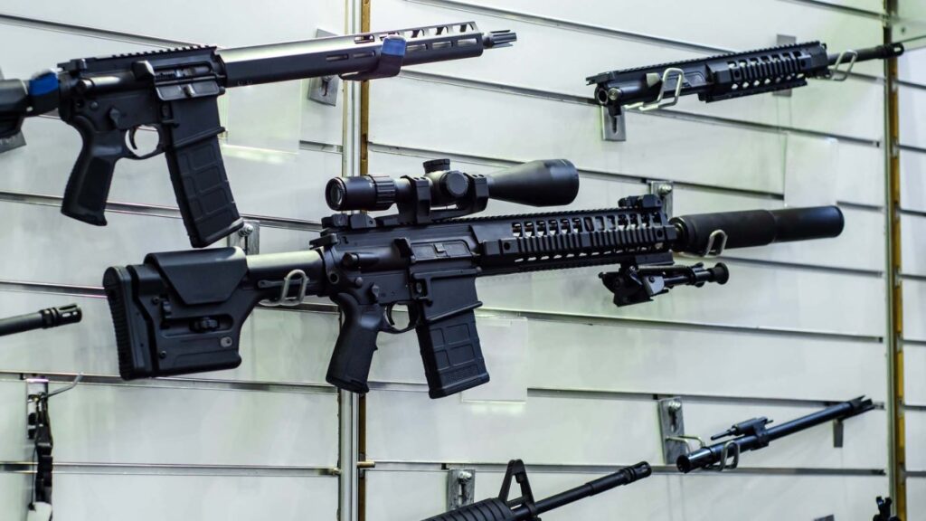 Revelan por primera vez el rifle con el que el pistolero de Parkland mató a 17 personas en 2018