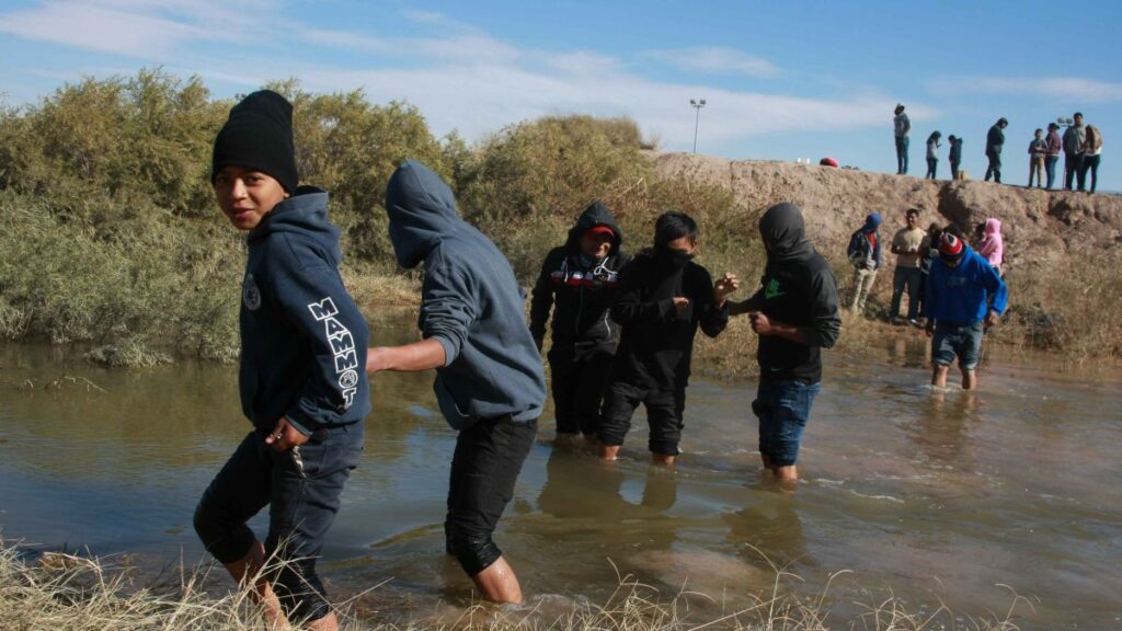 Arresto de “coyotes” reduce la cifra de migrantes que intentan cruzar la frontera a EEUU