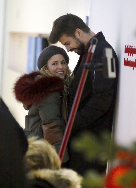 Piqué y Shakira sonriendo / Gtres