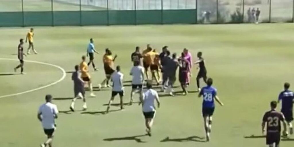 2-1: Accidentado amistoso del Levante con el Wolves