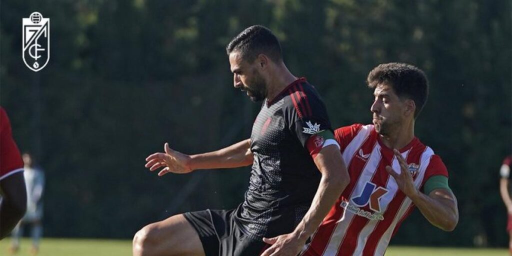 2-3: El Almería cae ante el Granada con pleno de goles en la segunda mitad